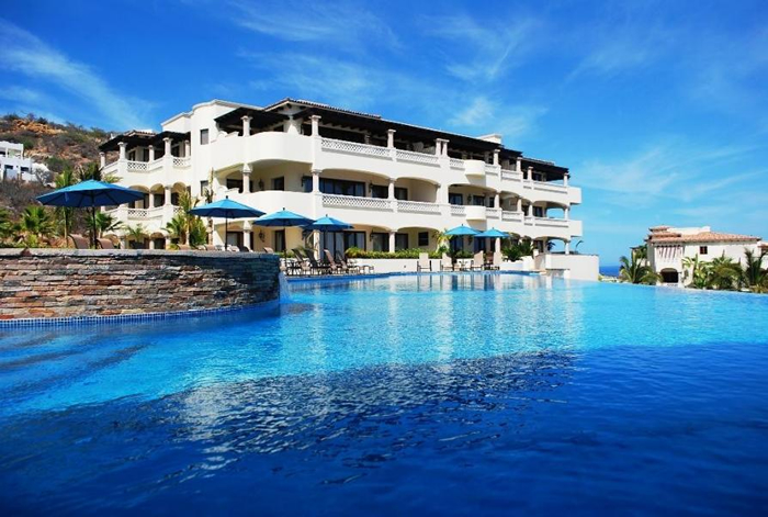 New condo with beach access